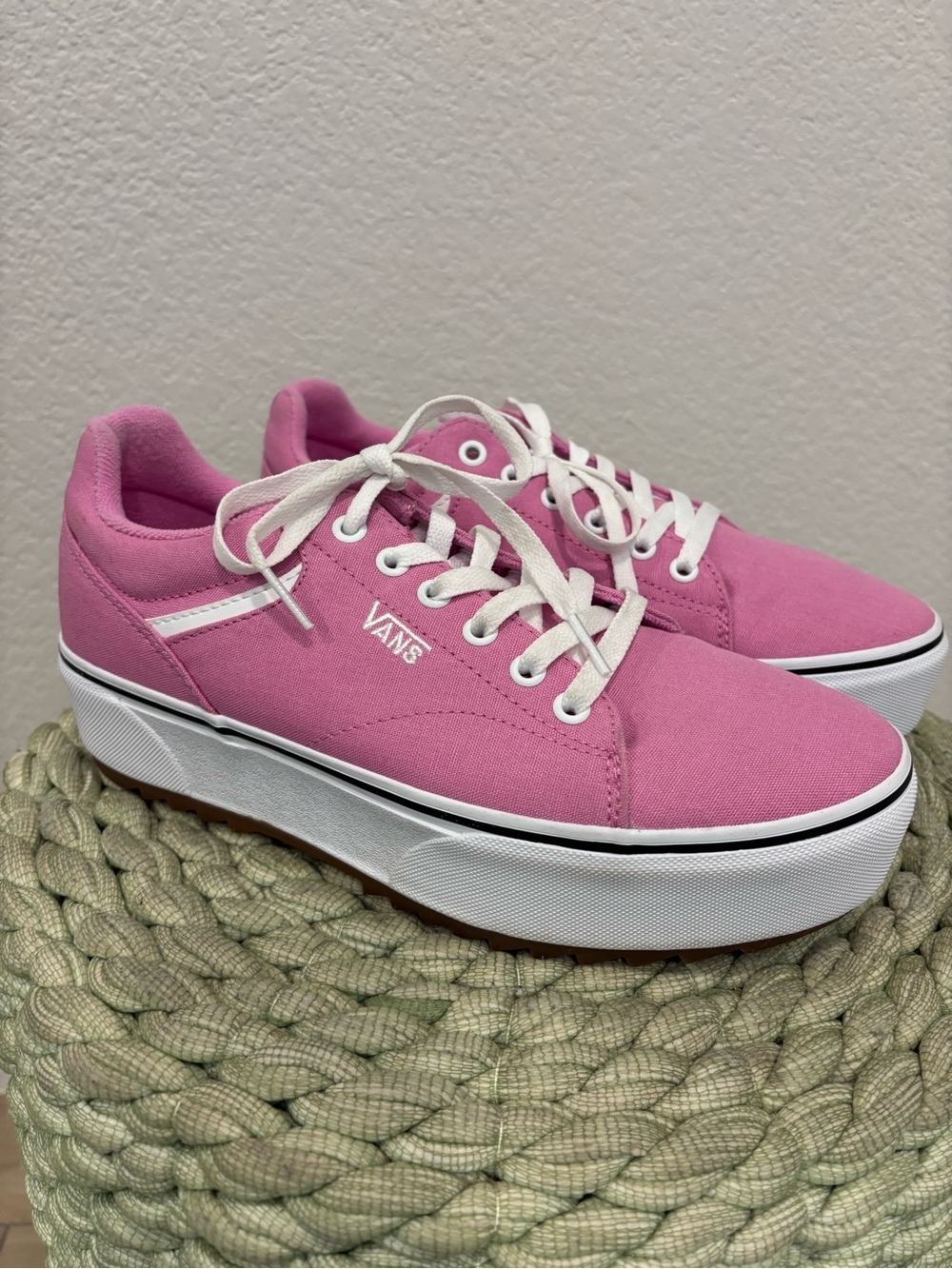 NEW Vans Unisex Seldan Pink Canvas Platform Lace Up Sneakers